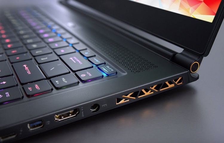 gaming laptop sideview